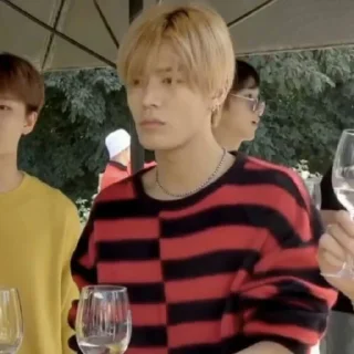Sticker from 【 nct 】➟ @NCTstickers🍸