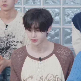Sticker from saturn﹐@hy1pe