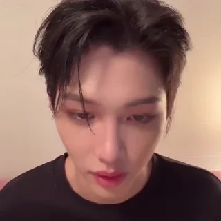 Sticker from - 𝗁𝗒𝗎𝗇𝗅𝗂𝗑 ; @GrayStickers
