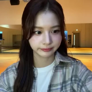 🥰 emoji . . SULLYOON @HELM1I Telegram sticker 10 of 50