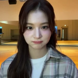😘 emoji . . SULLYOON @HELM1I Telegram sticker 7 of 50