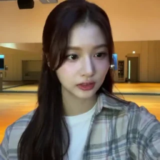 😍 emoji . . SULLYOON @HELM1I Telegram sticker 8 of 50