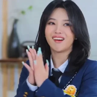 😍 emoji . . SOYEON @HELM1I Telegram sticker 6 of 40