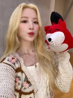 Sticker from (G)-idle