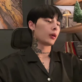 Sticker from ㅤㅤ𝖳𝖪   ︙ @redlin  ִֶָ