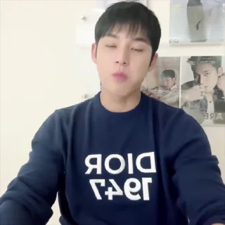 🫐 emoji @blveco ‘s  blūe Telegram sticker 6 of 40