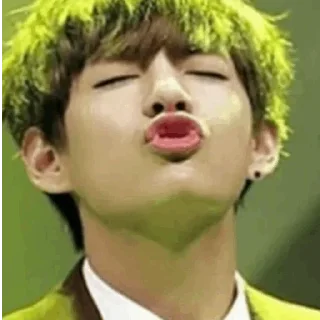 😘 emoji ᗷTՏᖴᑌᑎ| @BtsUnited 𐂂 Telegram sticker 16 of 79
