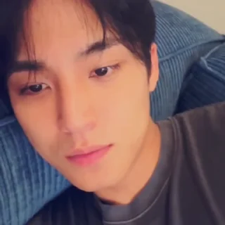 🪨 emoji “   @li3yb   —   mingyu    . Telegram sticker 4 of 85