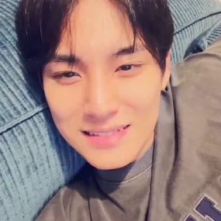🪨 emoji “   @li3yb   —   mingyu    . Telegram sticker 11 of 85