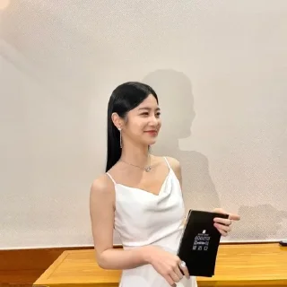 Sticker from Shin Ye Eun