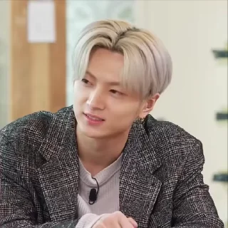 🥜 emoji EN-O'CLOCK ˓ @PackEnhypen Telegram sticker 16 of 50
