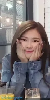 🤗 emoji Blackpink Telegram sticker 8 of 64