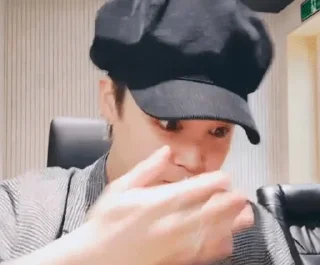 🤭 emoji @WithBTS 🤩 Telegram sticker 11 of 50