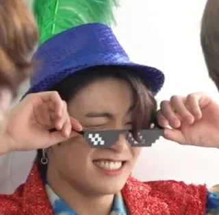 😎 emoji 🤍 @WithBTS 💜 Telegram sticker 11 of 100