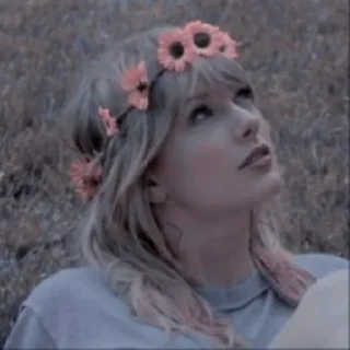 😇 emoji Taylor Swift Telegram sticker 12 of 119