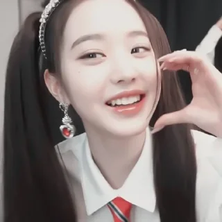 🐱 emoji ✦ wonyoung by @fancysticks Telegram sticker 5 of 30