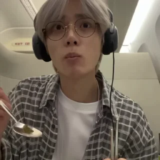 🛩 emoji beomgyu there @d9mmy Telegram sticker 14 of 33