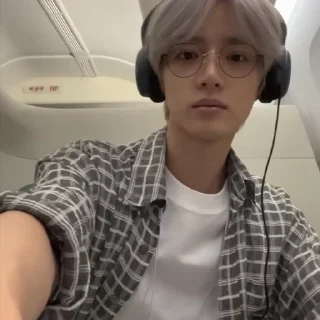 🛩 emoji beomgyu there @d9mmy Telegram sticker 5 of 33