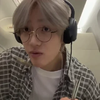 🛩 emoji beomgyu there @d9mmy Telegram sticker 13 of 33