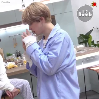 Sticker from mini  ›  @zeusgifs