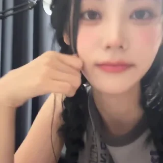 Sticker from ‎‌‌ ‌‎‌ ‎‌‌ ‌‎‌ ‎‌‌ ‌‎‌ ‎‌‌‌‎‌  jinsoul 𝝑𝝔 @kooooyastick