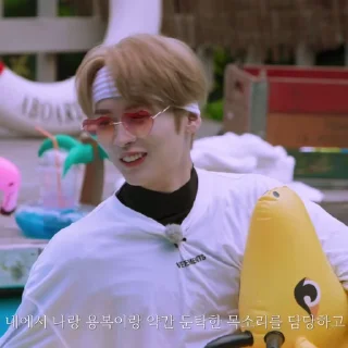 🏝️ emoji sꪱlly cᥲt . @veu5x Telegram sticker 16 of 50