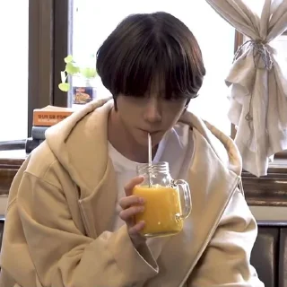 🥤 emoji ㅤㅤ @txtpck 's‌ ‌ ‌bamgeut Telegram sticker 15 of 40