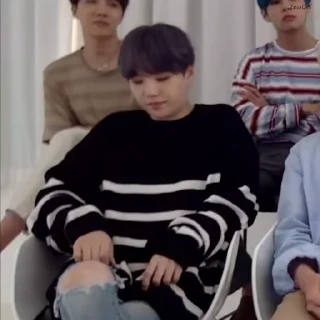 Sticker from kȋt𝗍𝚢﹕‌@zeusgifs