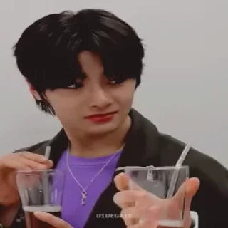 🥺 emoji skz meme 2 — @skztherapy Telegram sticker 2 of 50