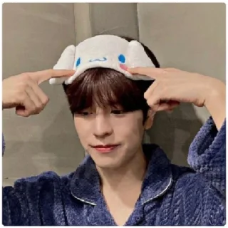 😁 emoji Сынмин няняня Telegram sticker 14 of 21