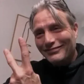 🧣 emoji 「Mads」 by @synamour Telegram sticker 6 of 81