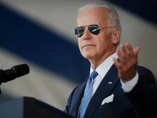 👑 emoji Joe Biden Telegram sticker 5 of 32
