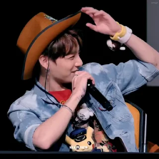 🎥 emoji ‌ ‌ ‌ ‌ ‌ ’  jh - jk  :  @b4ngif Telegram sticker 10 of 25