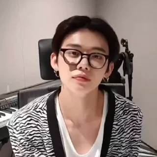 Sticker from yeonjun ، @txtpackss