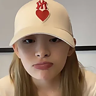 😞 emoji seeun | stayc by @yvcor Telegram sticker 20 of 50