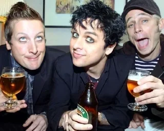 🍺 emoji Green Day Telegram sticker 18 of 119