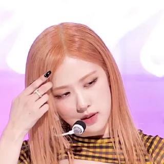 🌟 emoji [💘] ROSÉ @helpfromyunaoo Telegram sticker 8 of 14