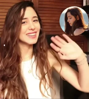 Sticker from Mia Plays 2 @MiaPlays @ElOlive