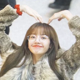 ♥️ emoji ♱ʟɪsᴀ࿇@Blackpink_stickerr4 ✟ Telegram sticker 15 of 50