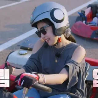 🏎 emoji ♱ᴊᴇɴɴɪᴇ࿇ @Blackpink_stickerr4 ❈ Telegram sticker 14 of 45