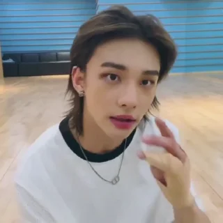 📨 emoji @Hyunipaack‌‌  ٫  Versace boy Telegram sticker 22 of 50
