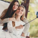 🤳 emoji 👭 my friend 👭 Telegram sticker 21 of 120
