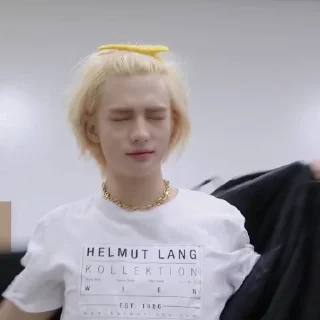 Sticker from @Hyunipaack‌‌  ٫  Versace boy