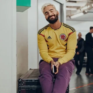 Sticker from Maluma