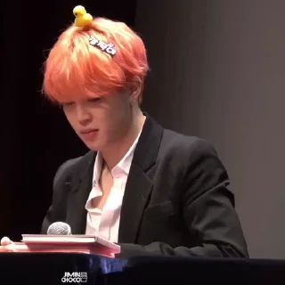 Sticker from pinky jimin   ˑ ♡ ֗   @tyrns .