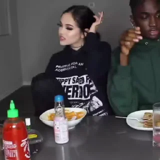 Sticker from Maggie Lindemann (@SpaTiul)