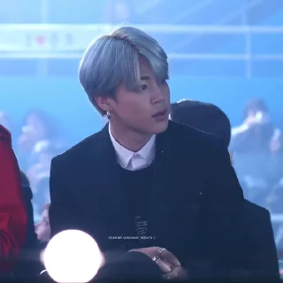 🎙 emoji ‌ ‌ ‌ @tyrns  silver . Telegram sticker 8 of 35