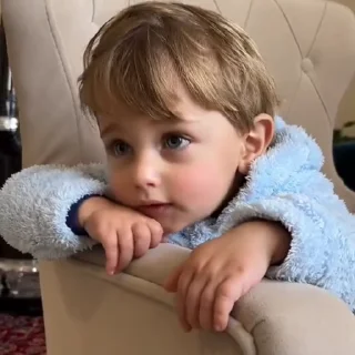 👶 emoji @okrra 135 : baby Telegram sticker 23 of 50