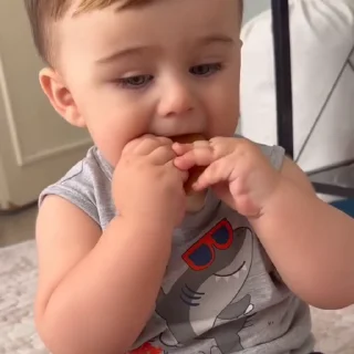 👶 emoji @okrra 135 : baby Telegram sticker 24 of 50