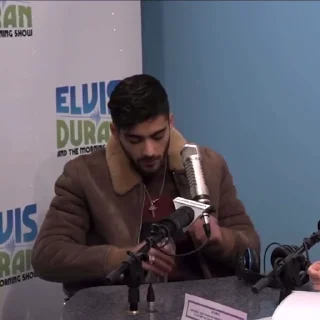 Sticker from Zayn malik (@SpaTiul)